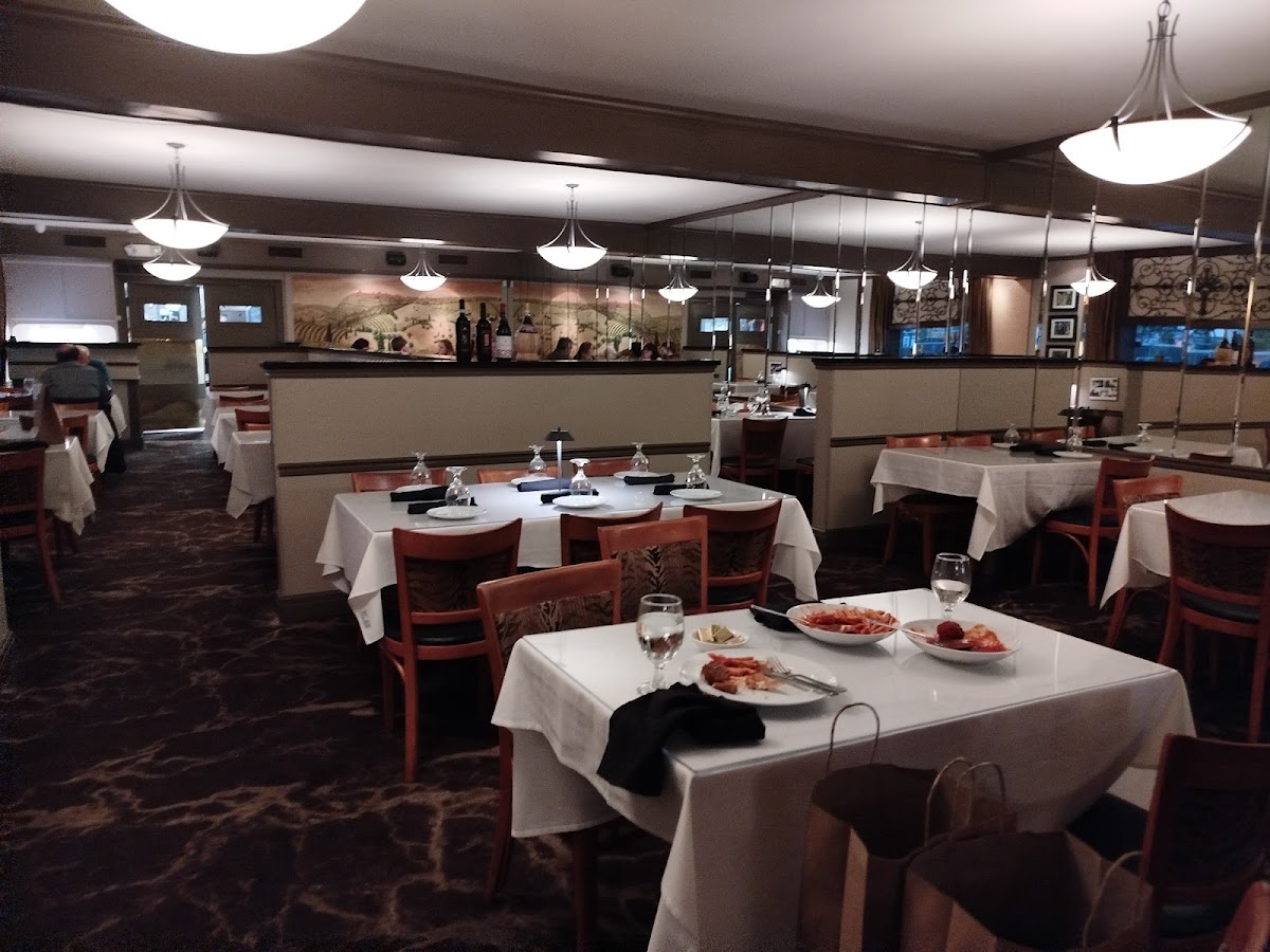 Fortuna’s Restaurant & Banquets - Photo 1