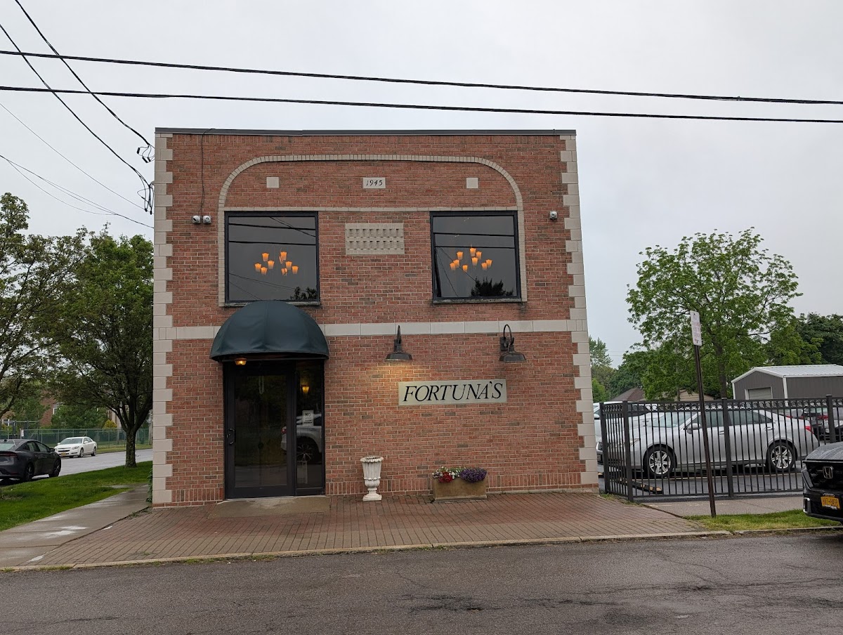 Fortuna’s Restaurant & Banquets - Photo 4