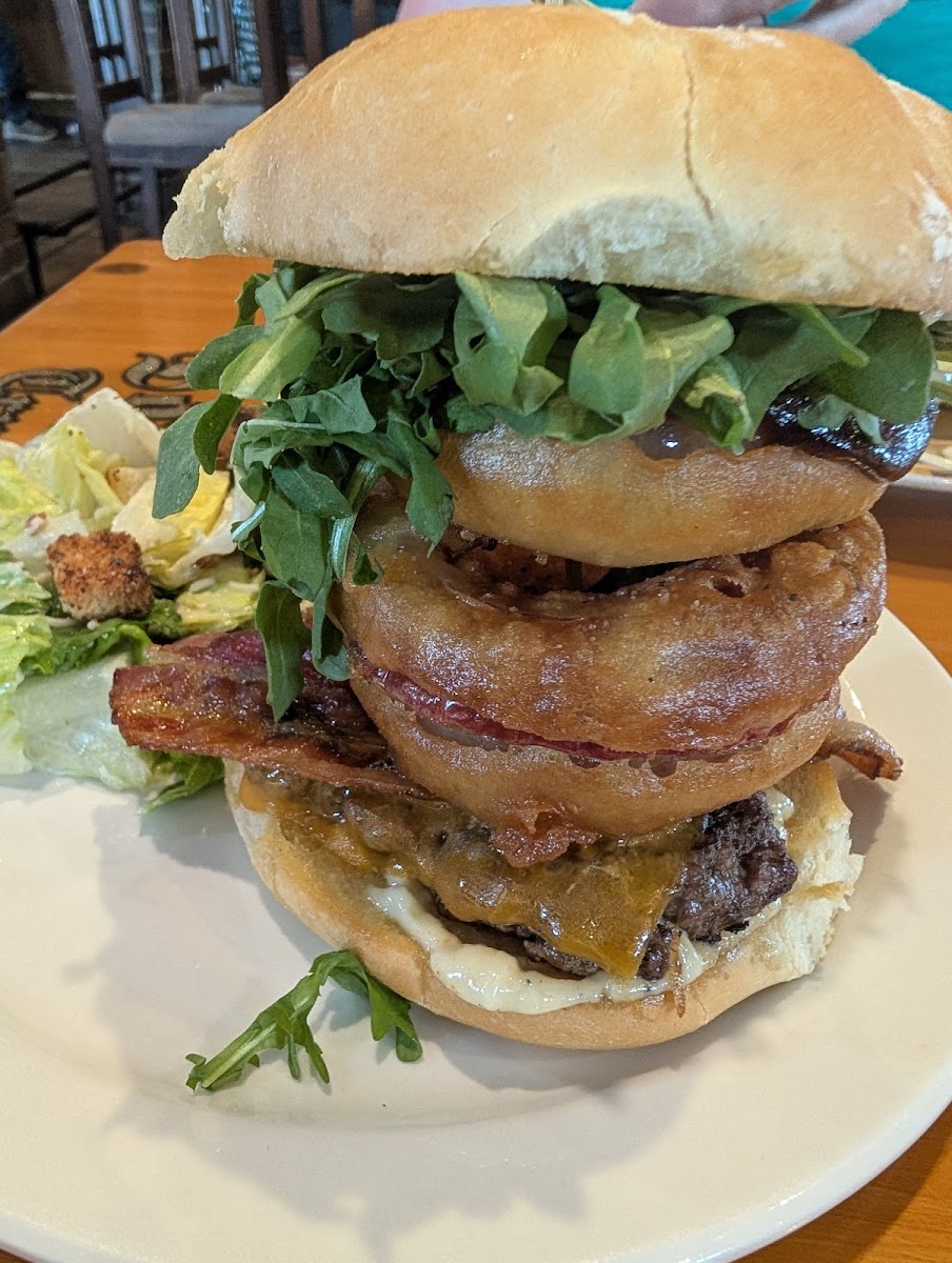 Grand Pub & Grill Ltd - Photo 4