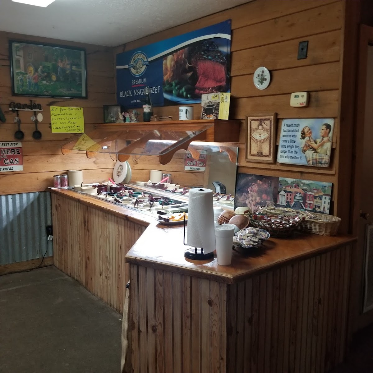 Maydro's Seafood Kitchen - Photo 3
