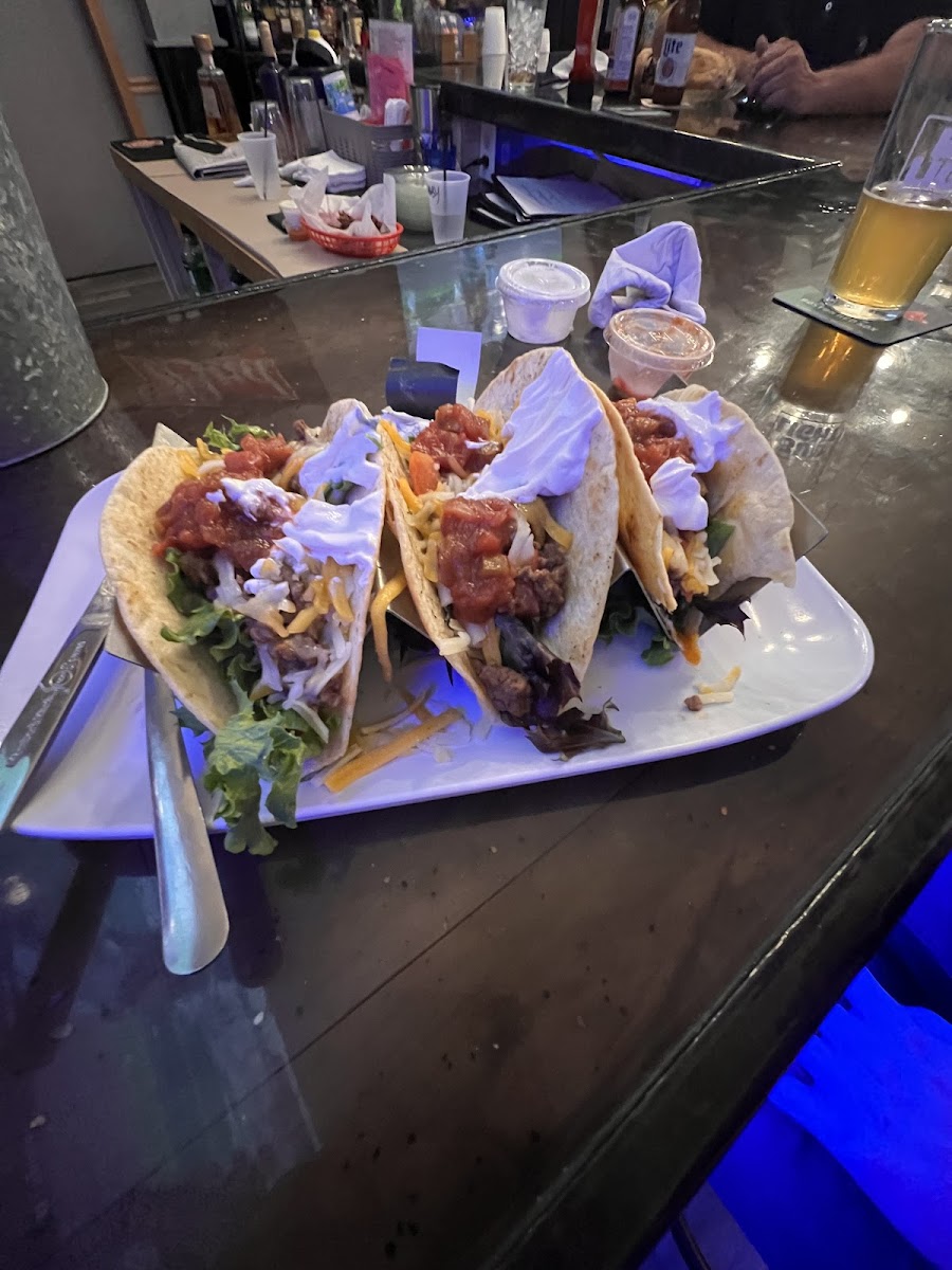 Caeser's Pub & Grill - Photo 6