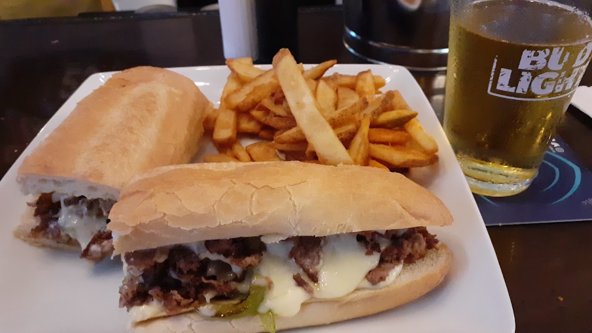 Caeser's Pub & Grill - Photo 7