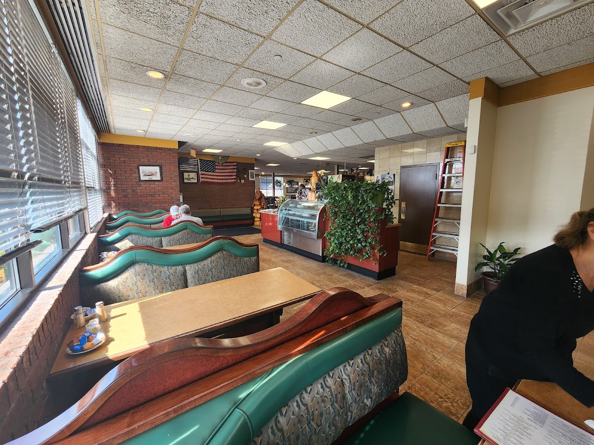 Eagle Family Restaurant - Photo 6