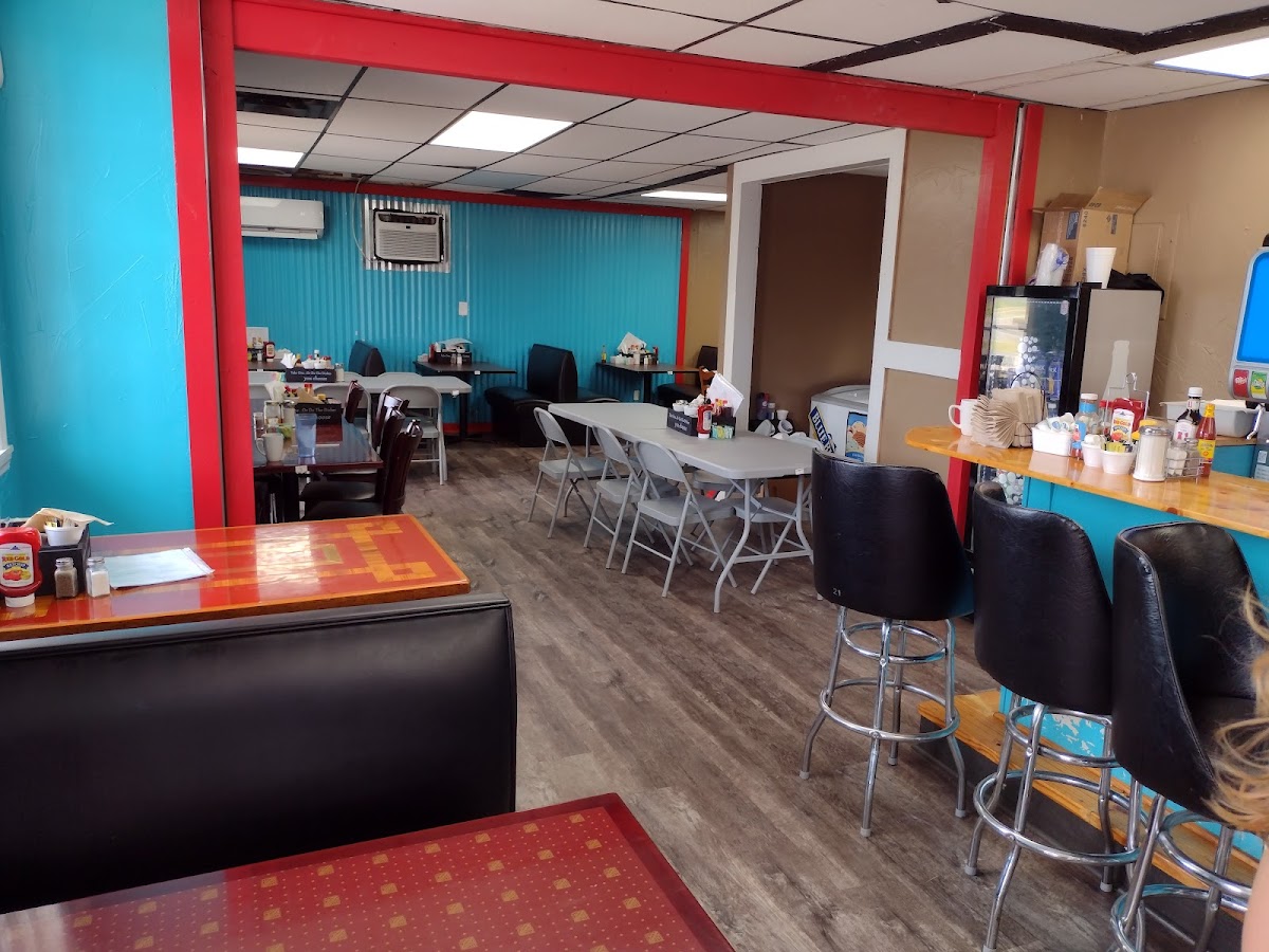 Rocky's - Photo 3