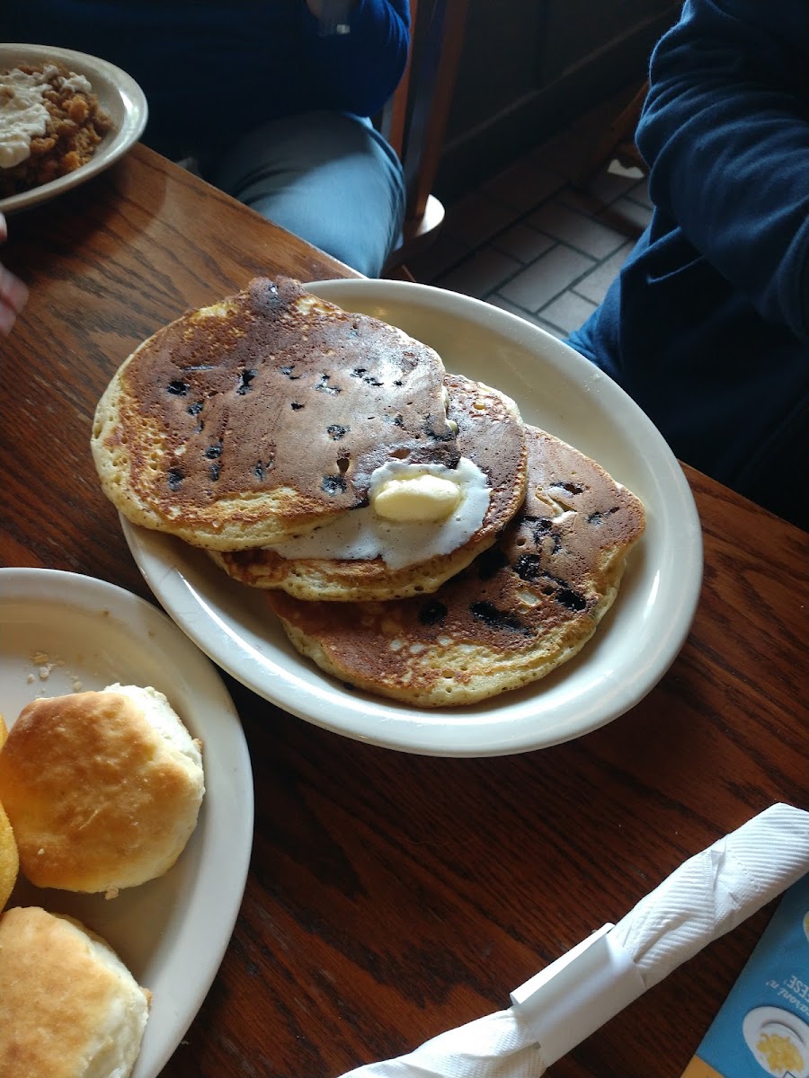 Cracker Barrel Old Country Store - Photo 6