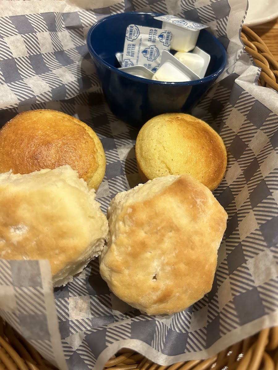 Cracker Barrel Old Country Store - Photo 7