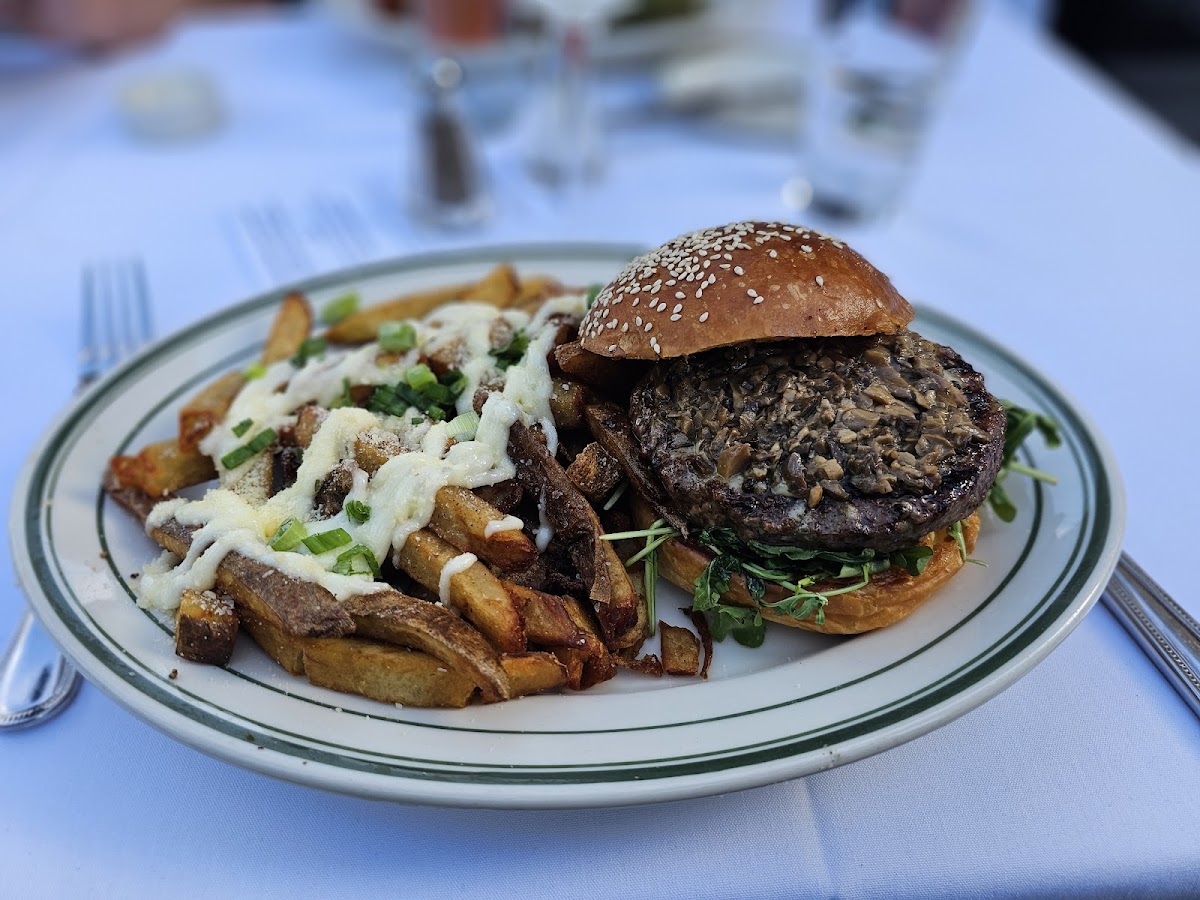 Barringer's Restaurant - Photo 8