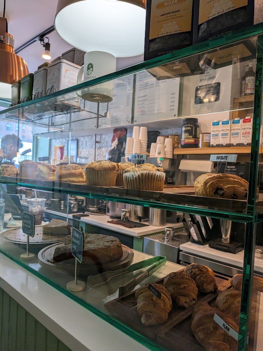 Gemina Coffee Shop - Photo 4