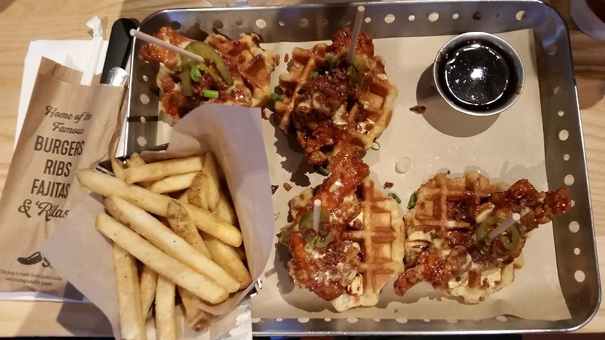 Chili's Grill & Bar - Photo 7