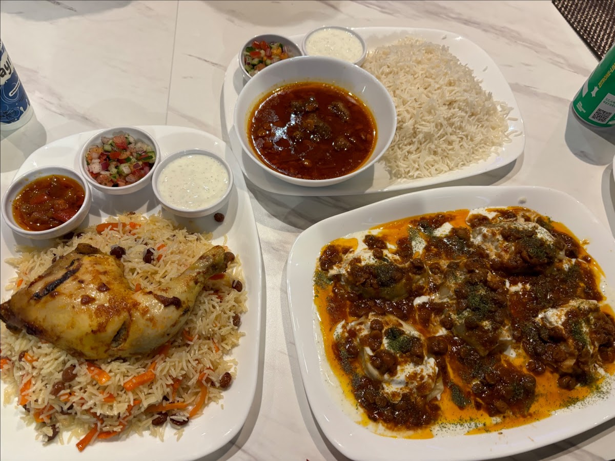 Omid Restaurant - Photo 3