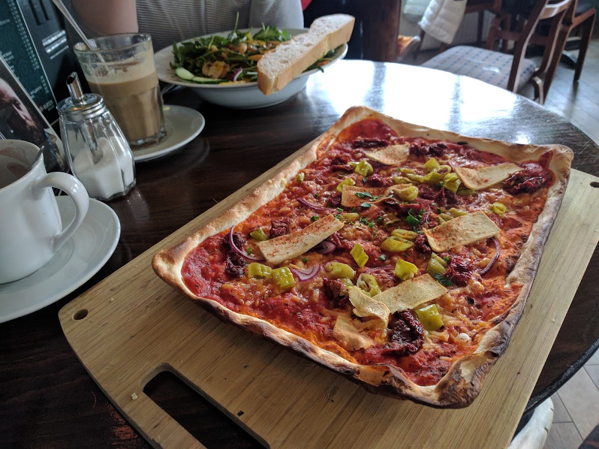 Café Klatsch - Photo 9