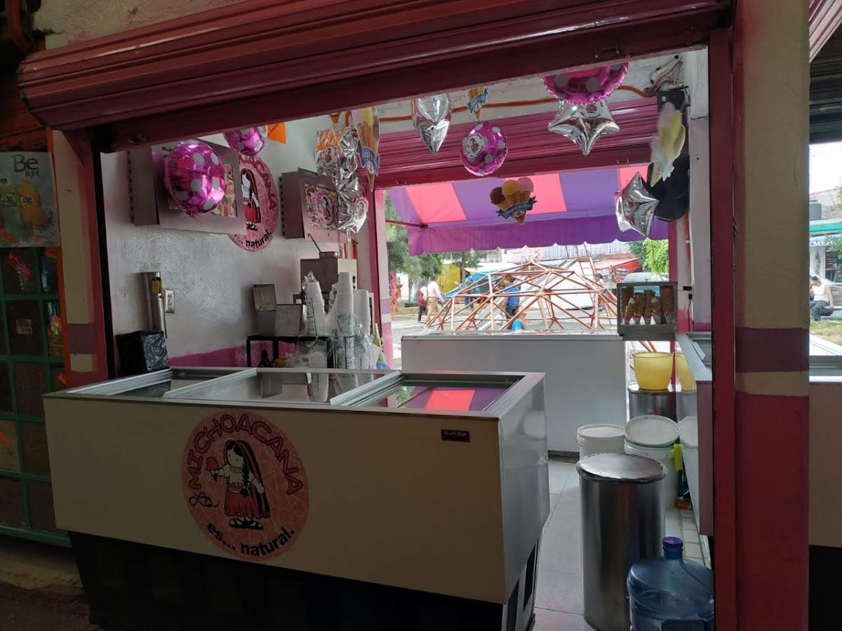 Paletería y Nevería 'La Michoacana' - Photo 2