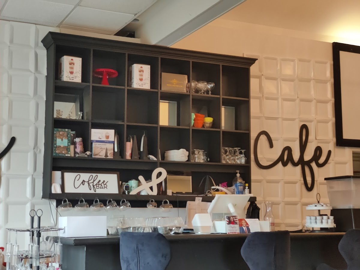 Jazzy's Eats and Treats - Photo 7