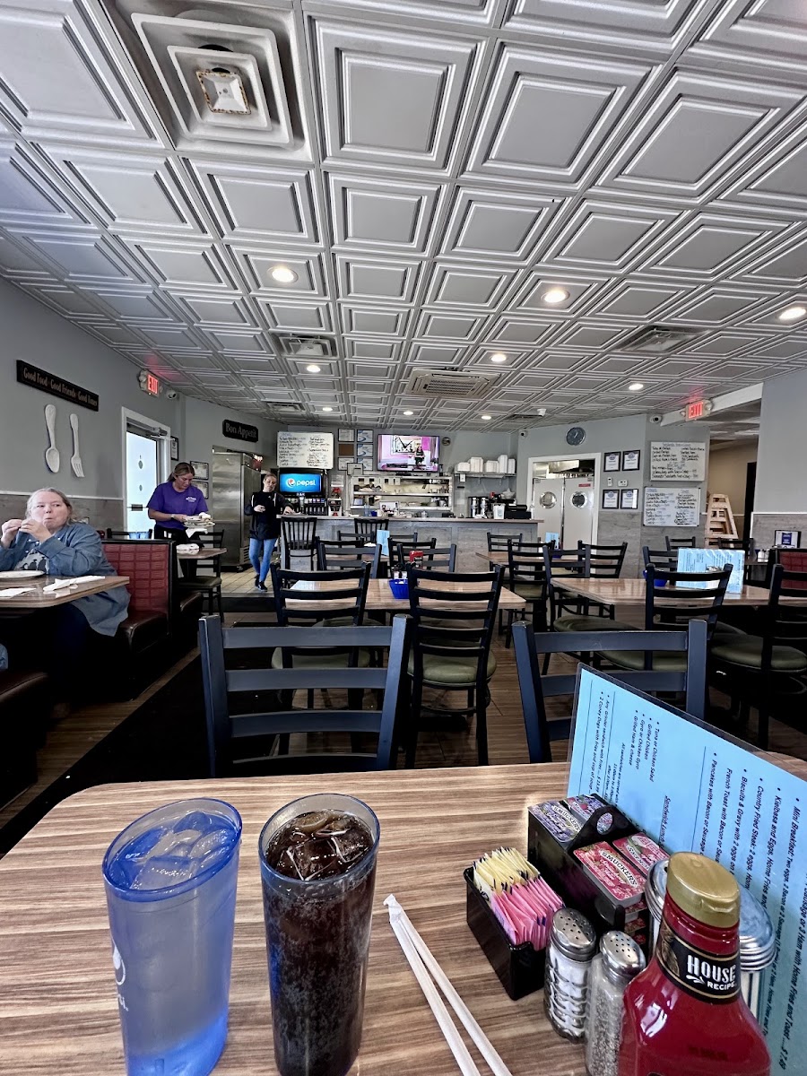 Sal's Place Family Restaurant - Monroe, MI
