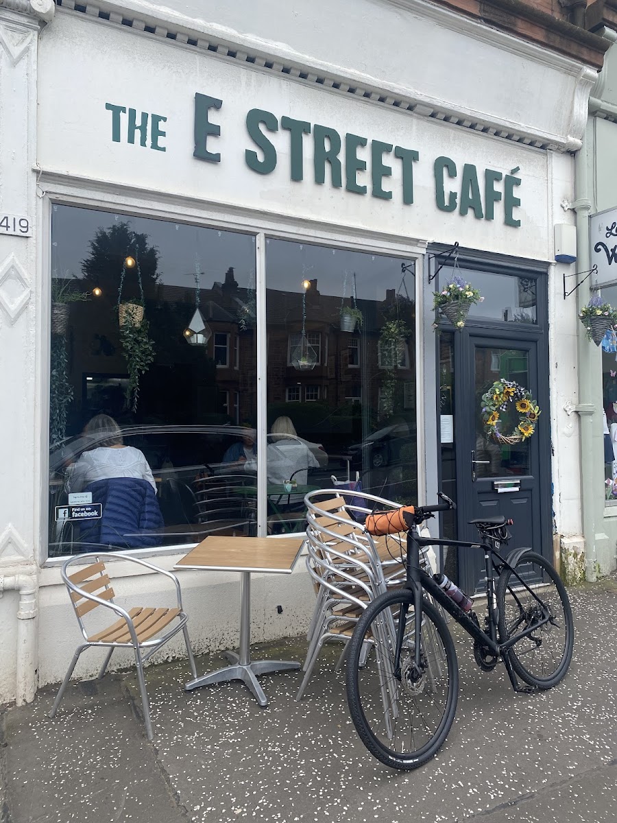 E-Street Café - Photo 8