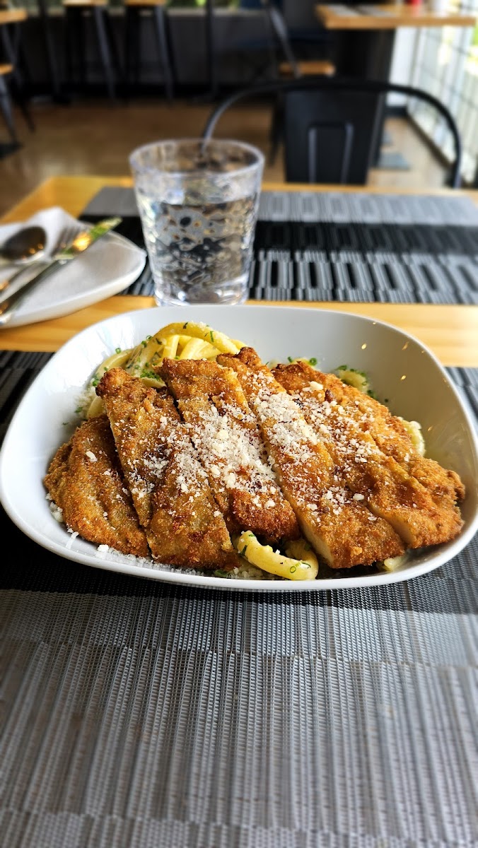 Ladybirds Trattoria - Photo 9