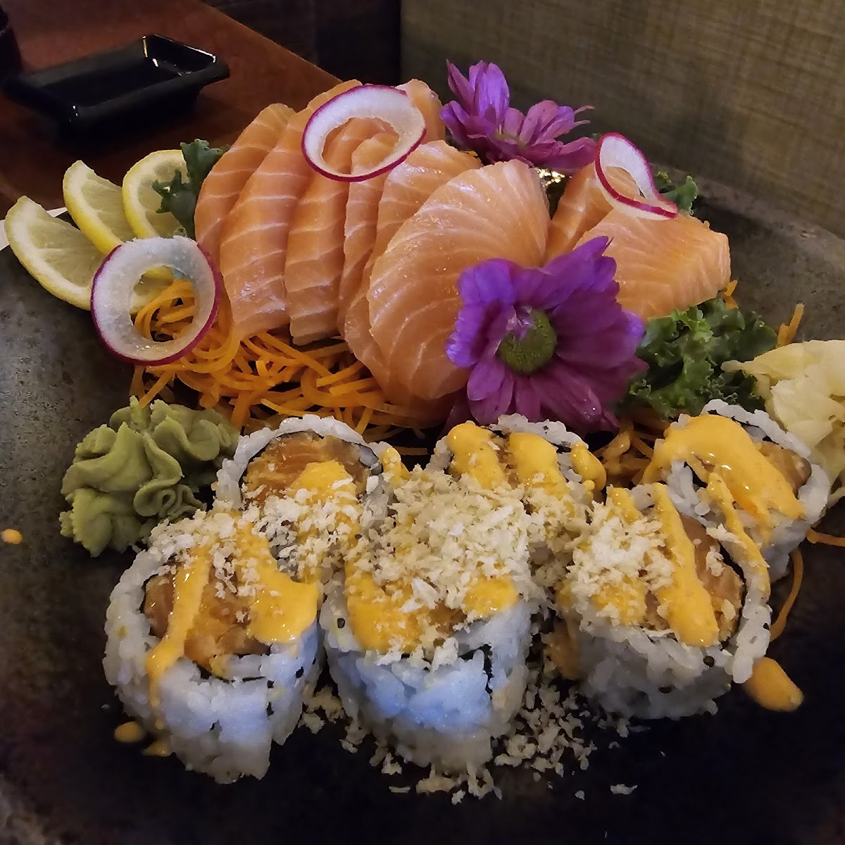Golden Chopsticks - Photo 3