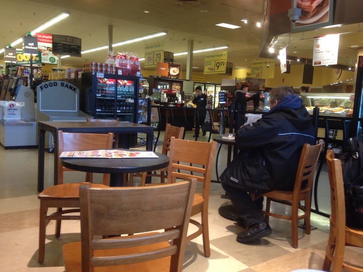 Starbucks - Photo 9