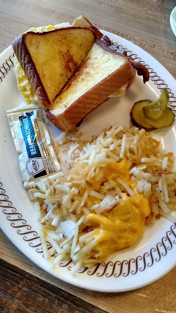 Waffle House - Photo 6