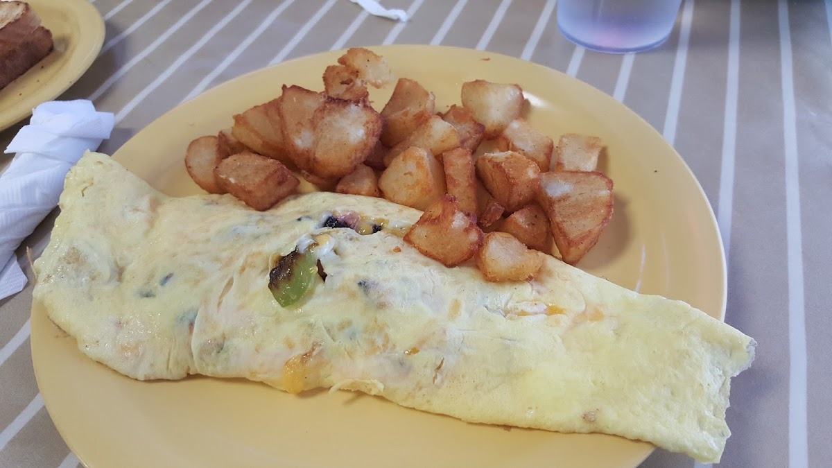 Rolesville Diner - Photo 9