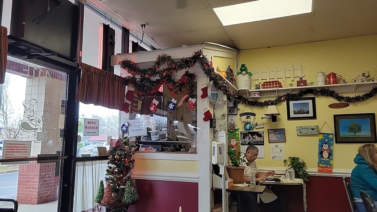 Rolesville Diner - Photo 2