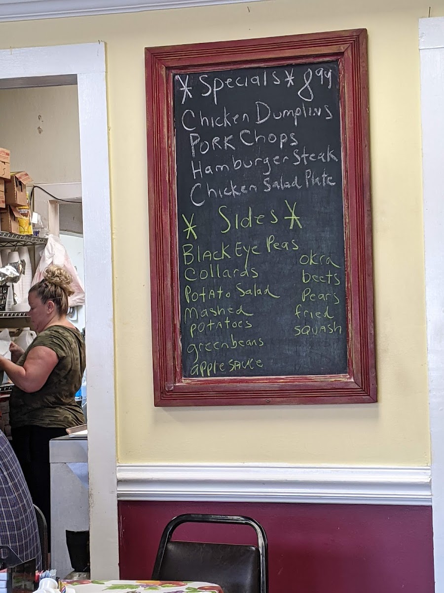 Rolesville Diner - Photo 8