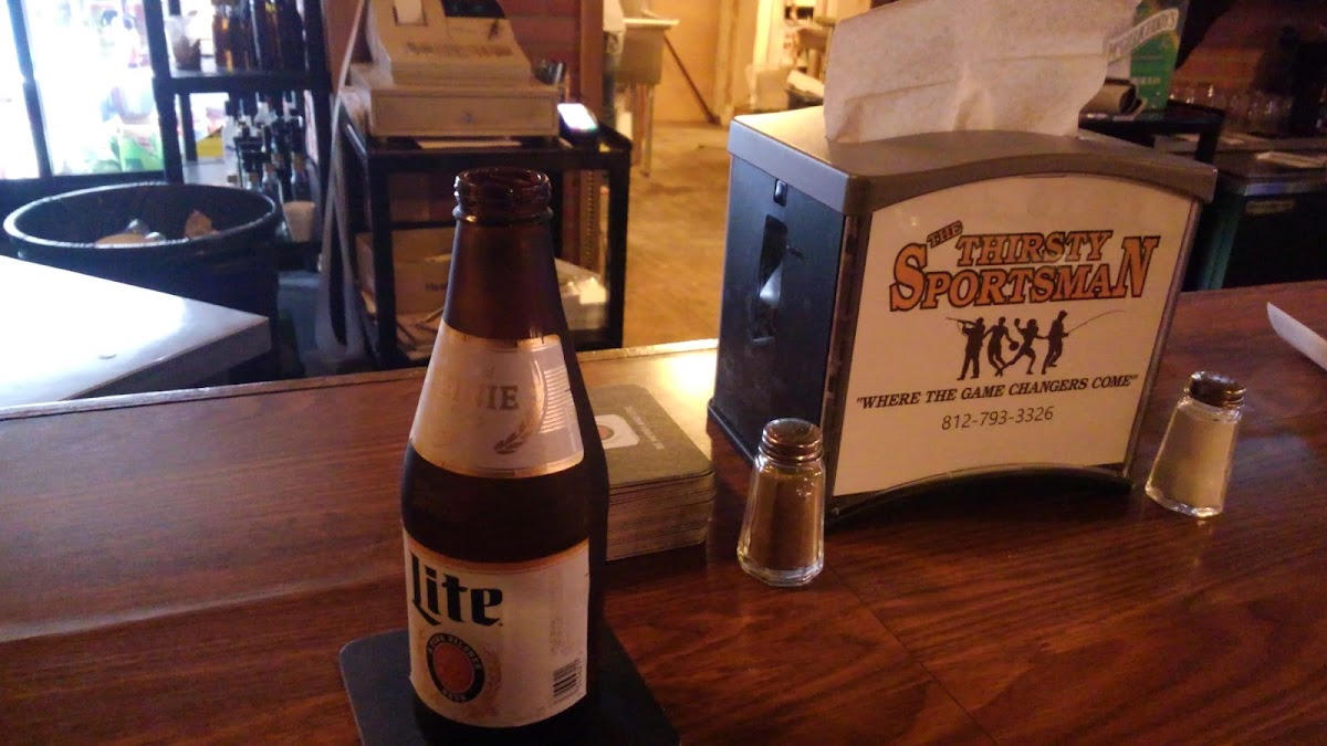 The Thirsty Sportsman - Photo 7