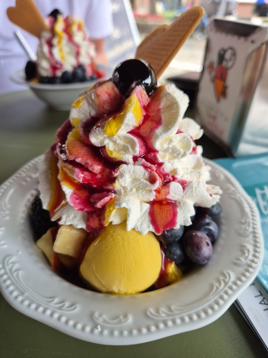 Eiscafé Dolomiti - Photo 2