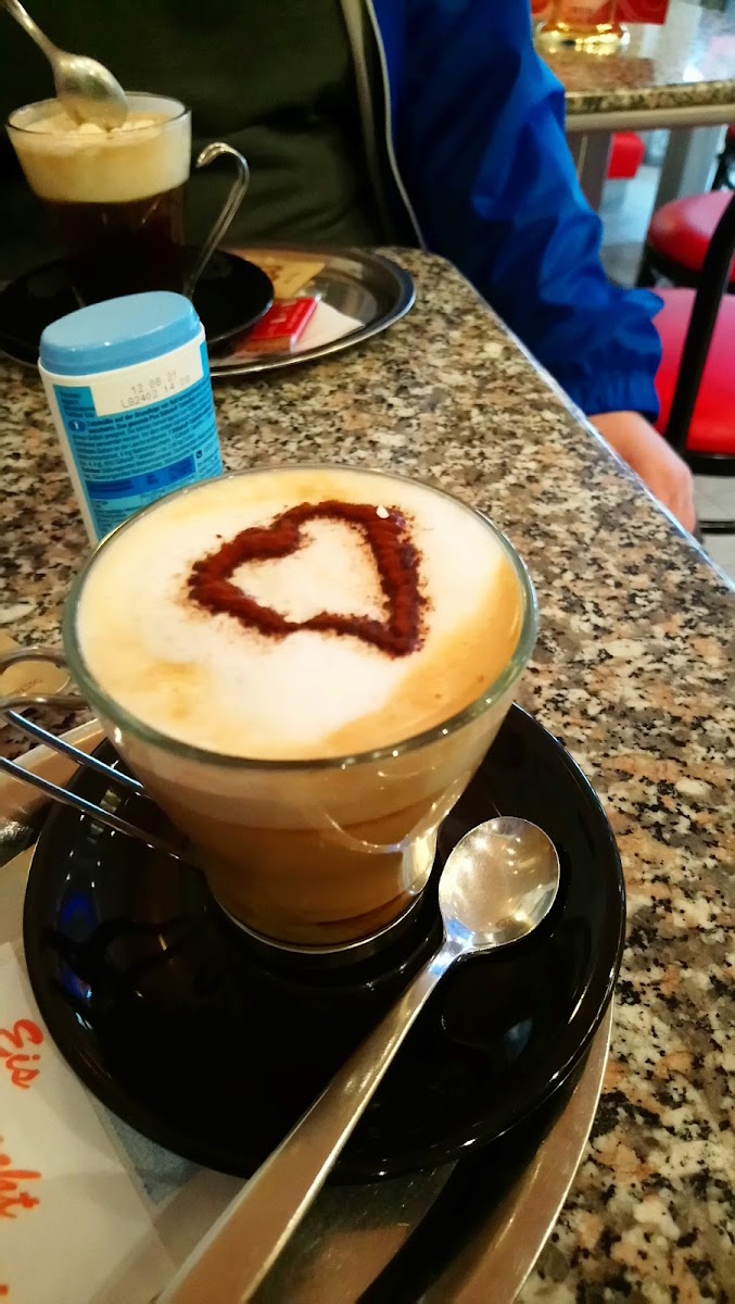 Eiscafé Dolomiti - Photo 4