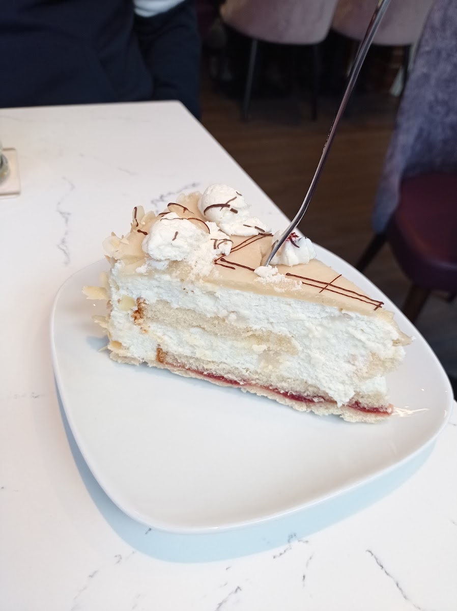 Eiscafé Dolomiti - Photo 8