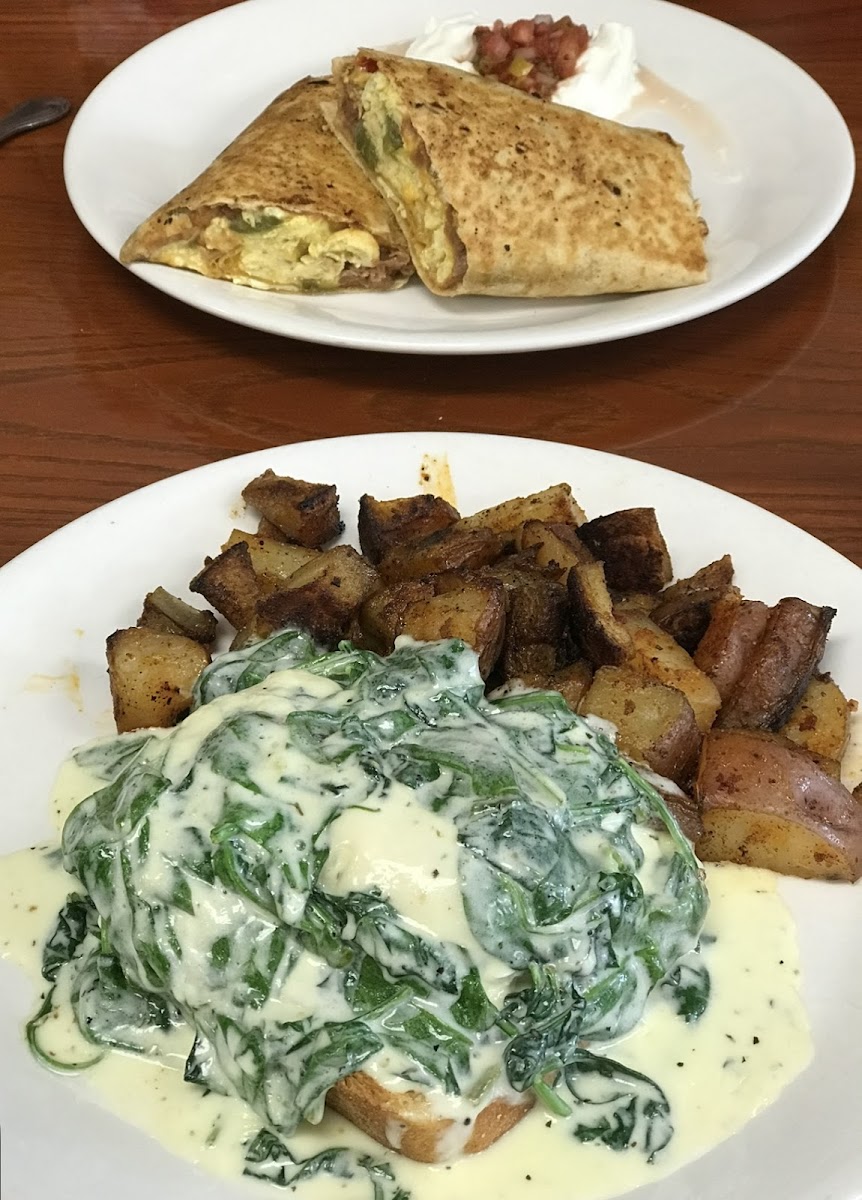 Johana's Restaurant - Photo 6