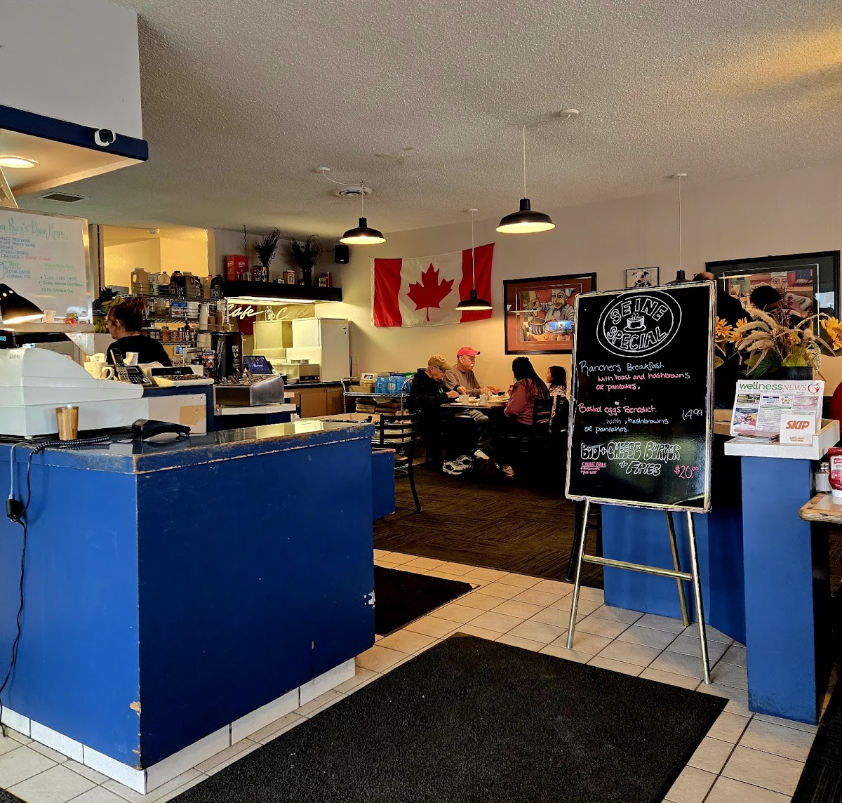 Seine River Cafe - Photo 4
