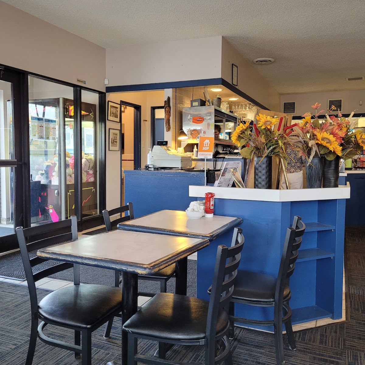 Seine River Cafe - Photo 5