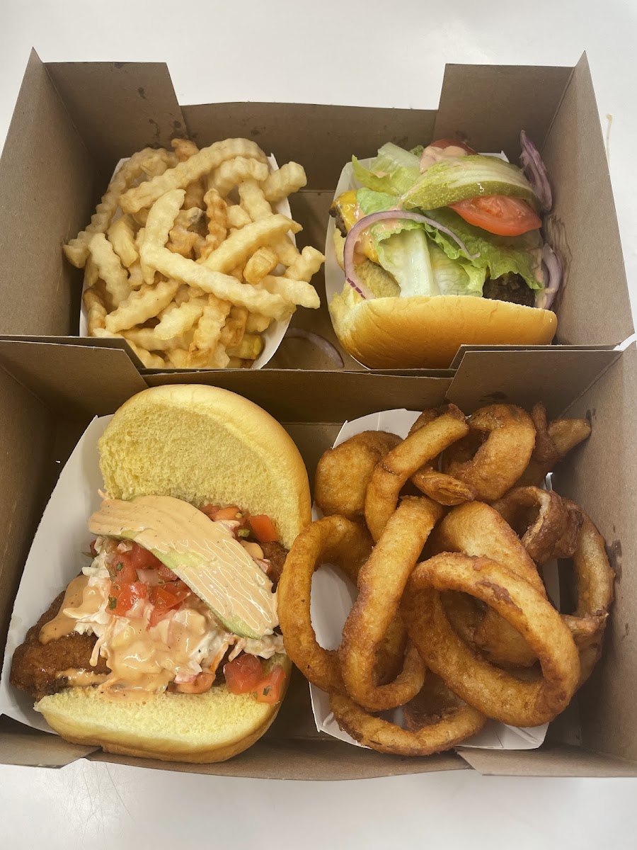 Custom Burgers - Photo 1