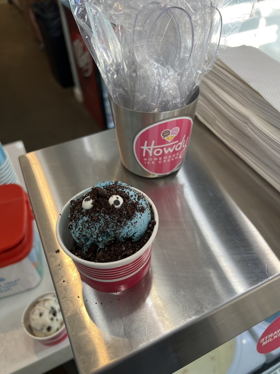 Howdy Homemade Ice Cream - Photo 9