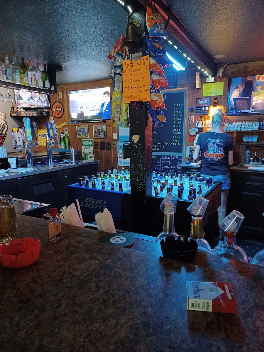 Rockin Willy's Friendly Tavern - Photo 5