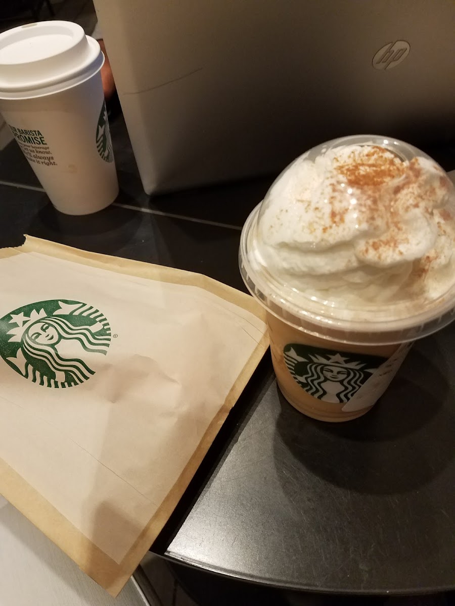 Starbucks Coffee Company - Photo 6
