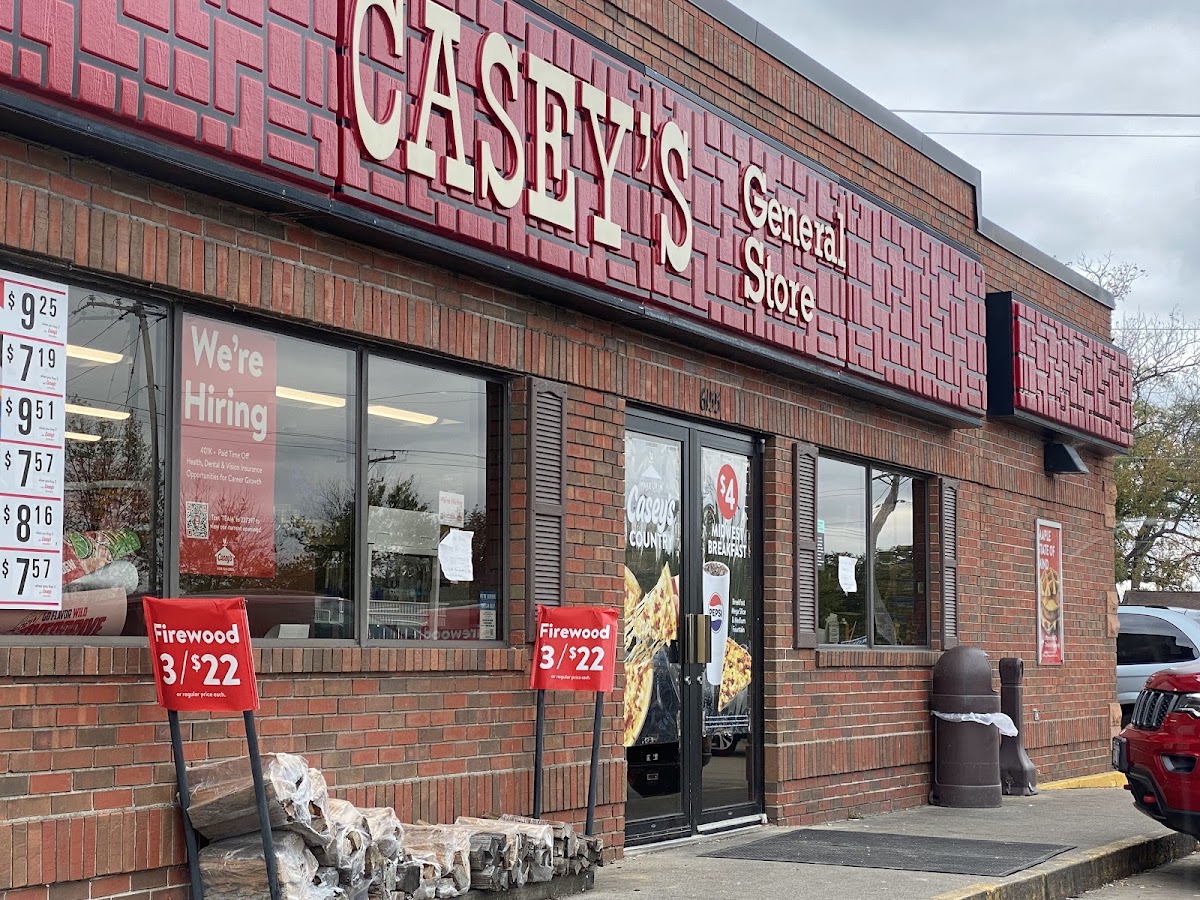 Casey's - Photo 3