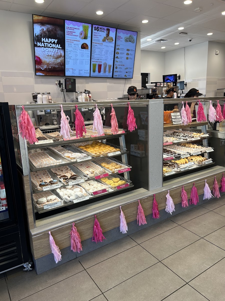 Dunkin' - Photo 6