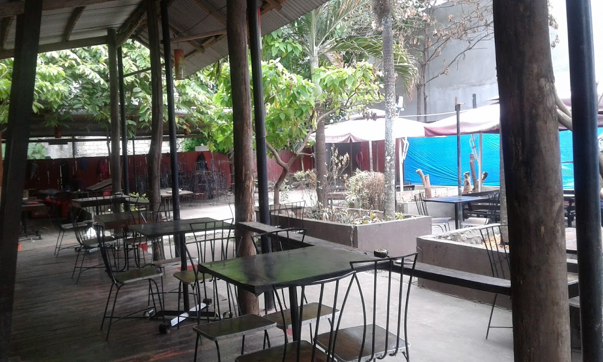 Gat’s Bar - Photo 6