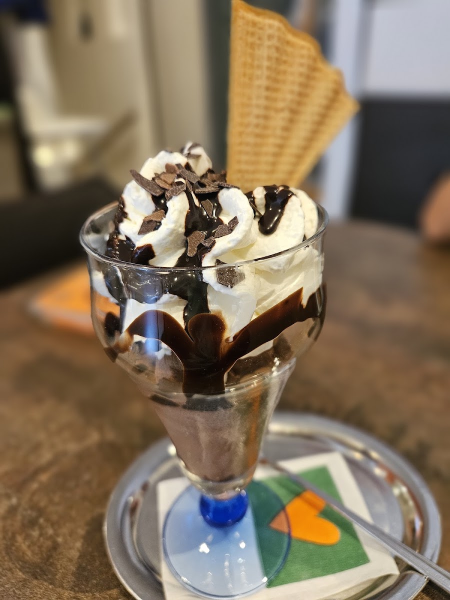 Eiscafé Venezia - Photo 1