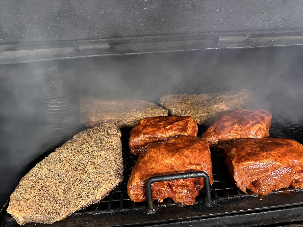 Longhorn Barbecue - Photo 7