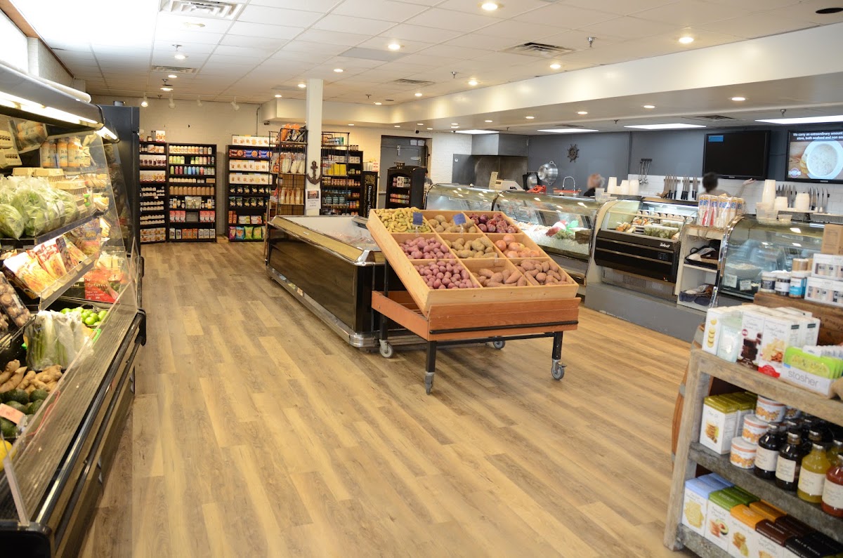 Robert's Seafood Market - Photo 9