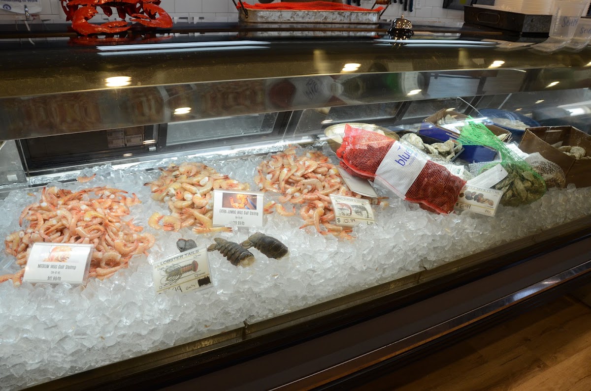 Robert's Seafood Market - Photo 2