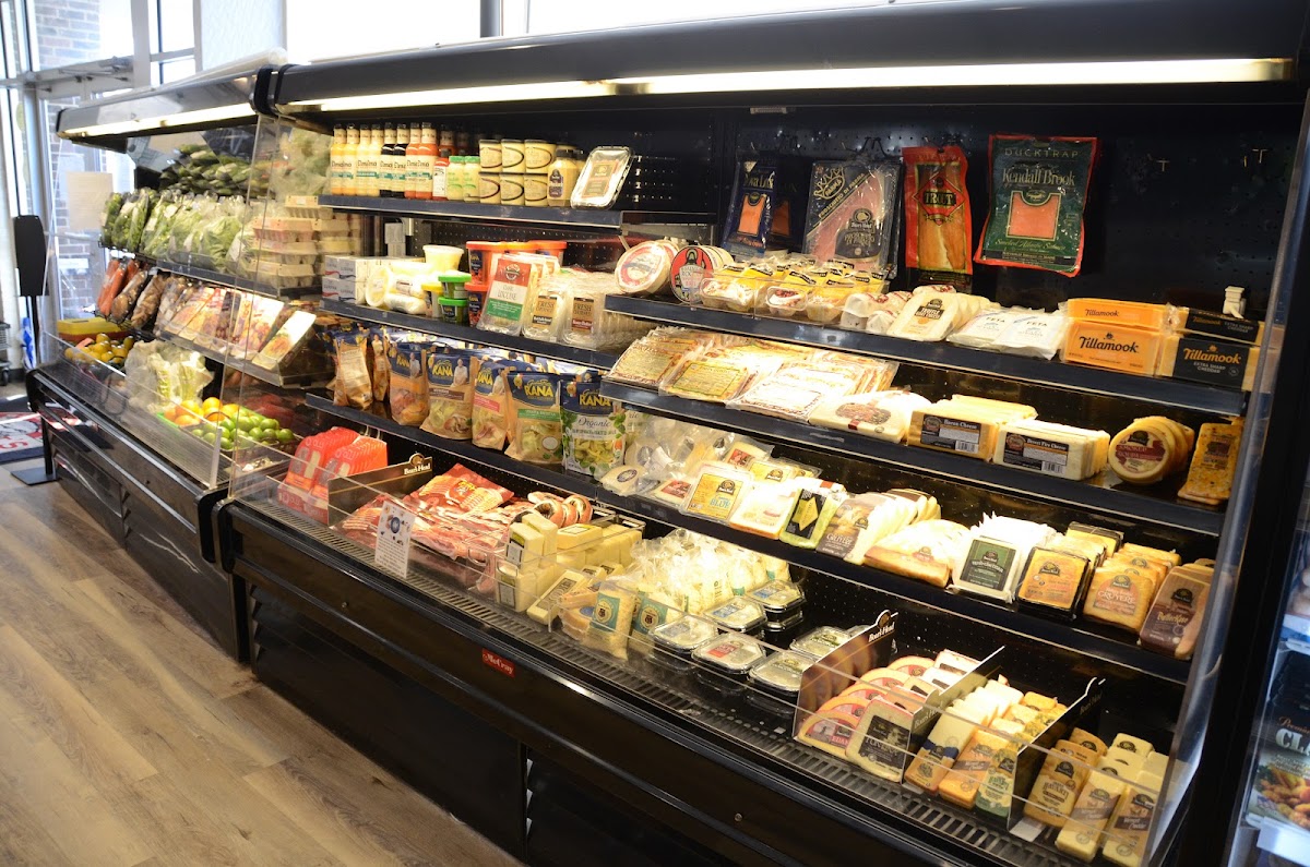 Robert's Seafood Market - Photo 4