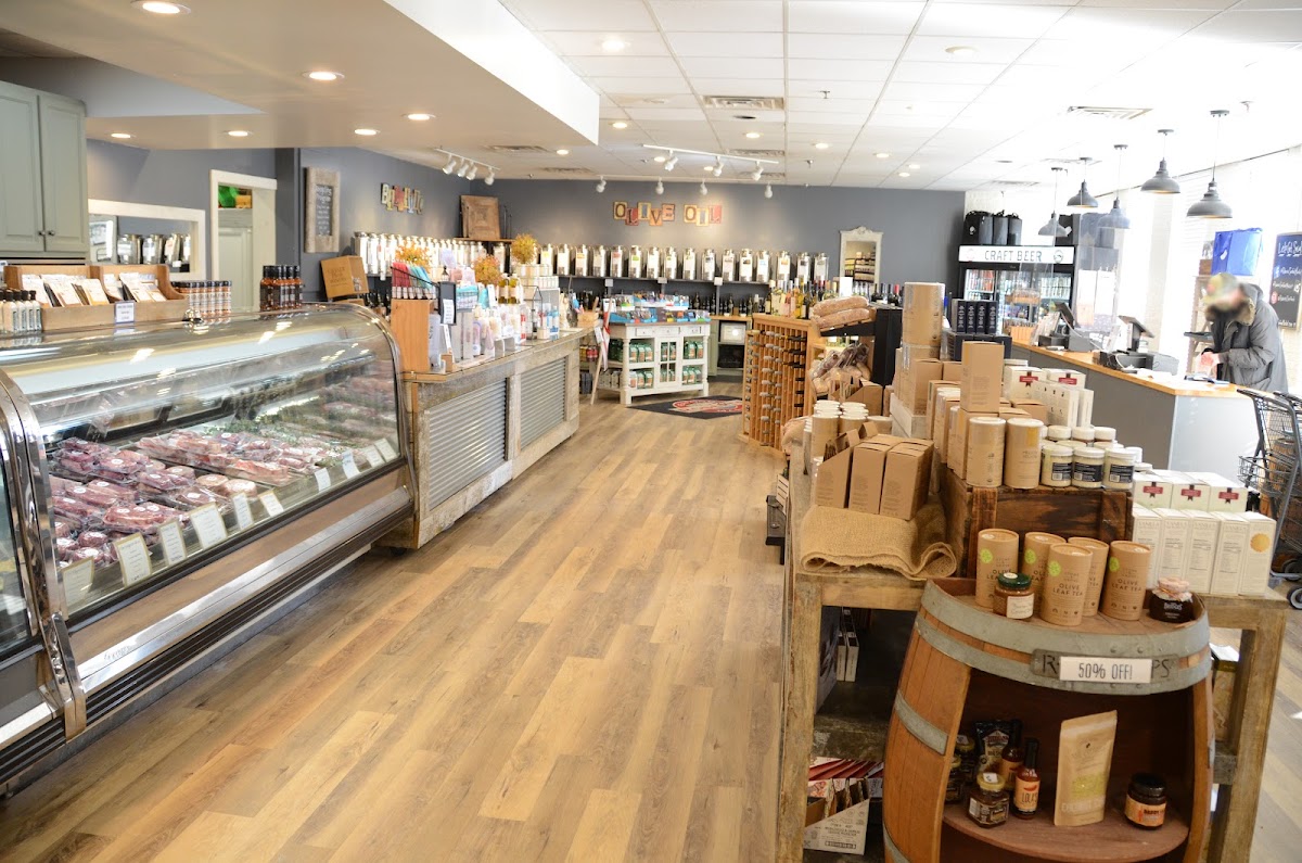 Robert's Seafood Market - Photo 5