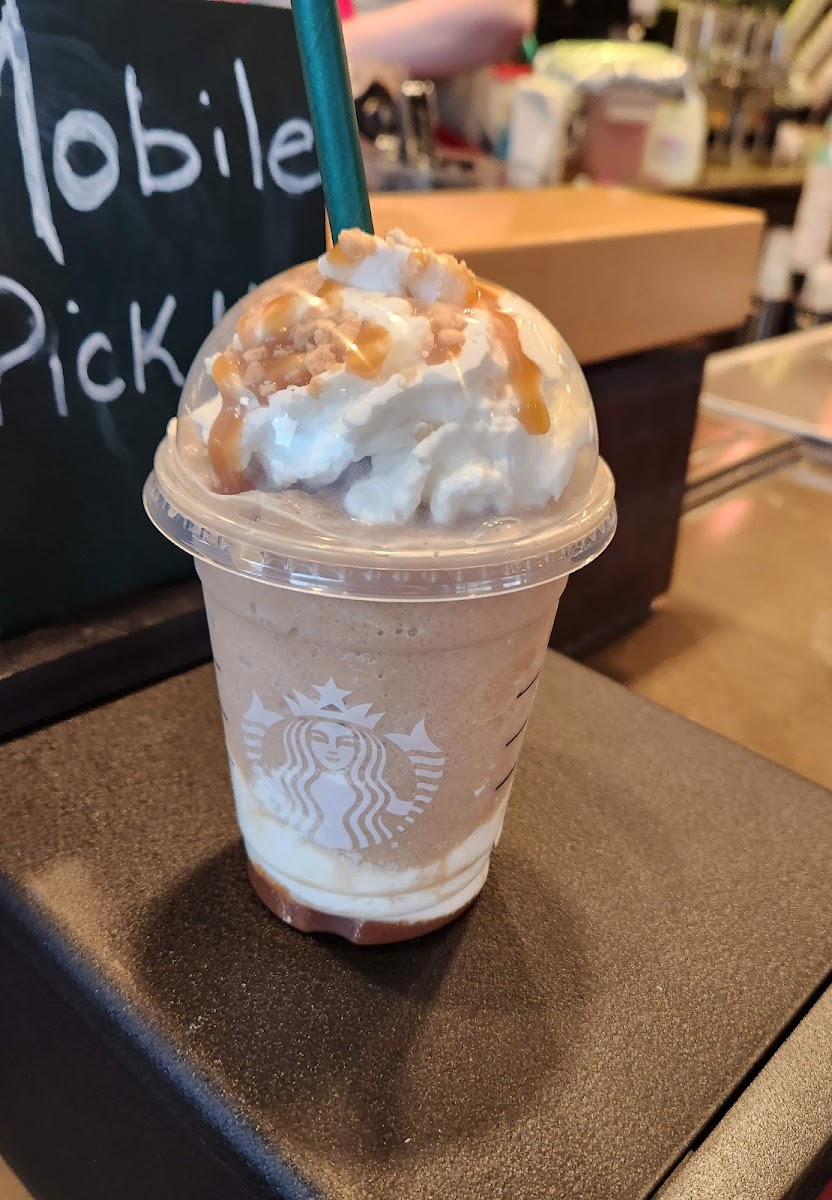 Starbucks - Photo 9
