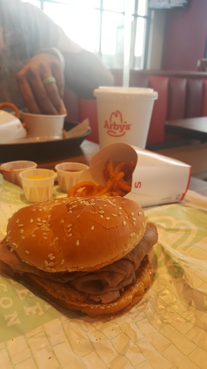 Arby's - Photo 7