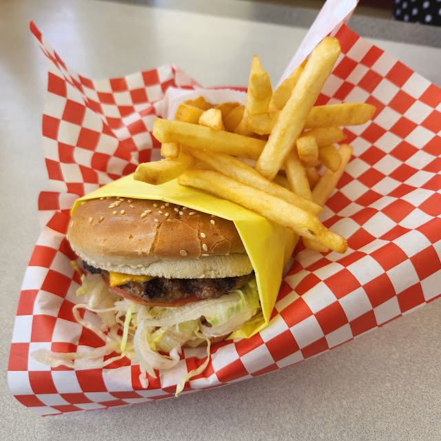 Cheeseburger with Fries