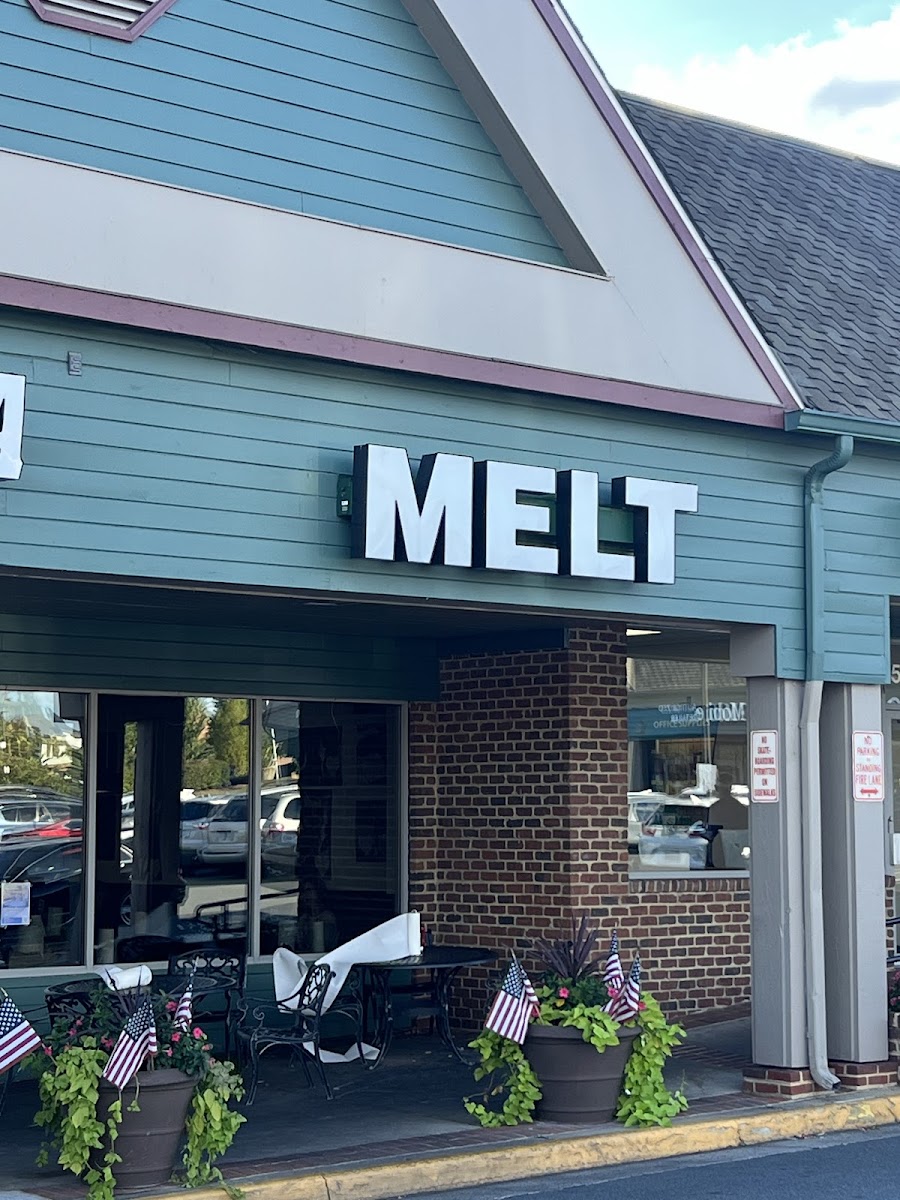 Melt Gourmet Cheeseburgers